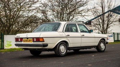 1984 Mercedes 230E For Sale (picture 5 of 199)