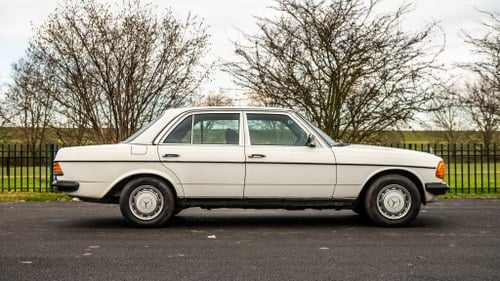 1984 Mercedes 230E For Sale (picture 4 of 199)