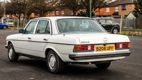 1984 Mercedes 230E For Sale (picture 7 of 199)