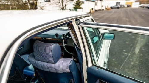 1984 Mercedes 230E For Sale (picture 26 of 199)