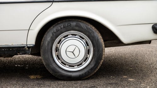 1984 Mercedes 230E For Sale (picture 10 of 199)