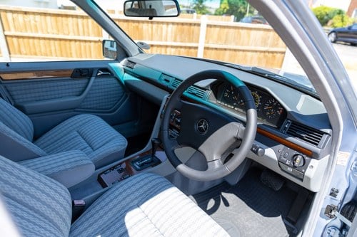1992 Mercedes-Benz 230E In vendita (immagine 70 di 200)
