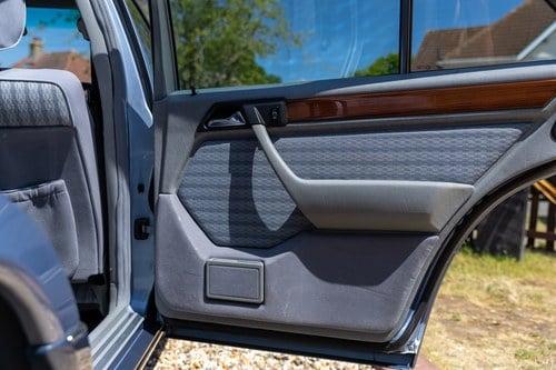 1992 Mercedes-Benz 230E In vendita (immagine 64 di 200)