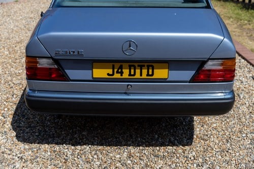 1992 Mercedes-Benz 230E In vendita (immagine 131 di 200)