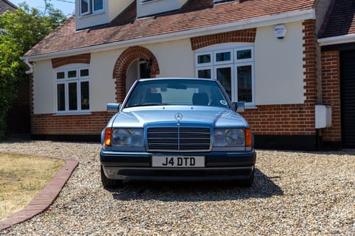 1992 Mercedes-Benz 230E In vendita (immagine 3 di 200)