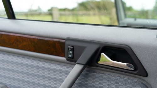 1992 Mercedes-Benz 230E (W124) In vendita (immagine 63 di 131)