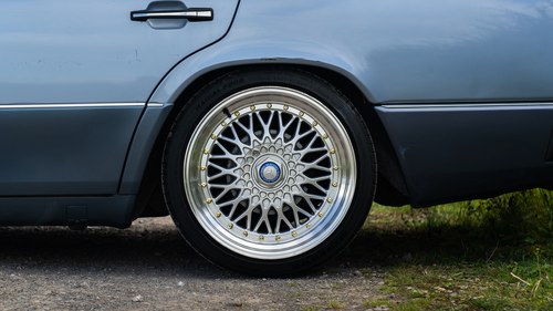 1992 Mercedes-Benz 230E (W124) In vendita (immagine 12 di 131)