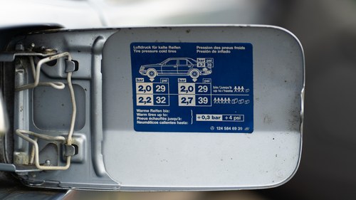 1992 Mercedes-Benz 230E (W124) In vendita (immagine 97 di 131)