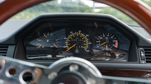 1992 Mercedes-Benz 230E (W124) In vendita (immagine 24 di 131)