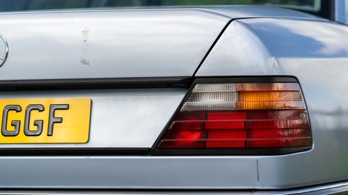 1992 Mercedes-Benz 230E (W124) In vendita (immagine 78 di 131)