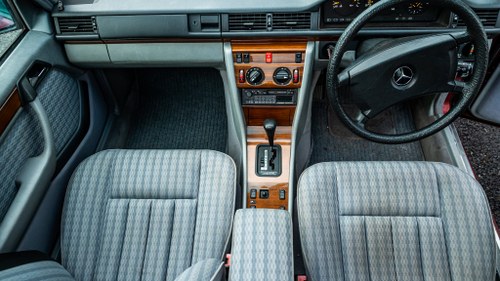 1993 Mercedes-Benz 230E For Sale (picture 38 of 226)