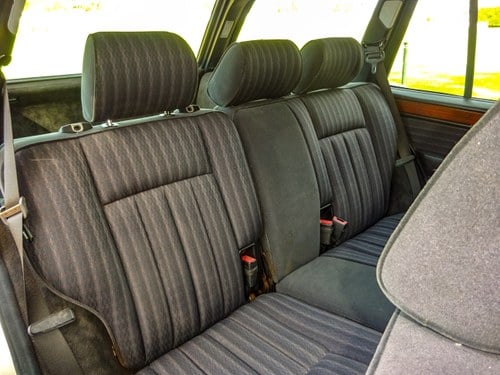 1989 Mercedes-Benz 230TE Estate (S124) zum Verkauf (Bild 61 von 146)