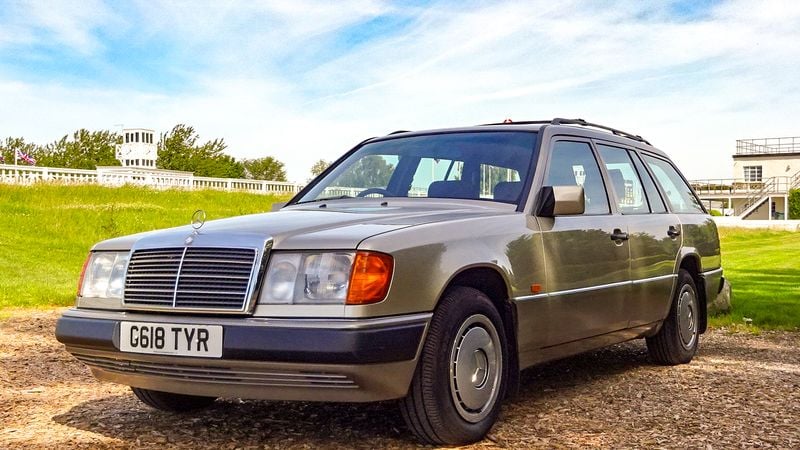 1989 Mercedes-Benz 230TE Estate (S124) For Sale (picture 1 of 147)