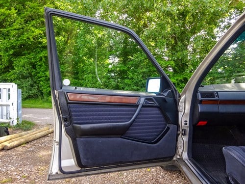 1989 Mercedes-Benz 230TE Estate (S124) zum Verkauf (Bild 42 von 146)