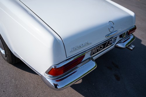 1967 Mercedes-Benz 250 SL (W113) à vendre (picture 71 of 137)