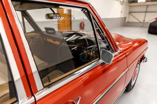 1974 Mercedes-Benz 250 (W114) Te koop (foto 51 van 146)