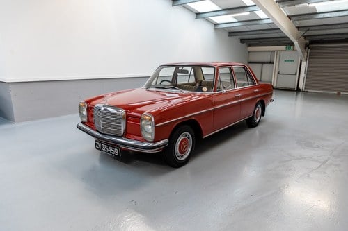 1974 Mercedes-Benz 250 (W114) Te koop (foto 3 van 146)