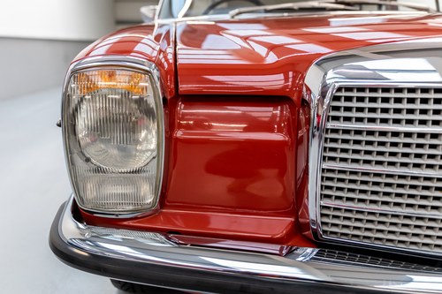 1974 Mercedes-Benz 250 (W114) Te koop (foto 42 van 146)