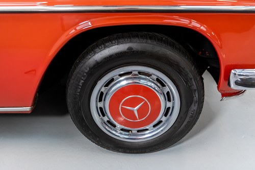 1974 Mercedes-Benz 250 (W114) Te koop (foto 13 van 146)