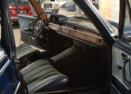 NO RESERVE - 1986 Mercedes 250S LHD In vendita (immagine 11 di 36)