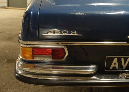 NO RESERVE - 1986 Mercedes 250S LHD In vendita (immagine 28 di 36)