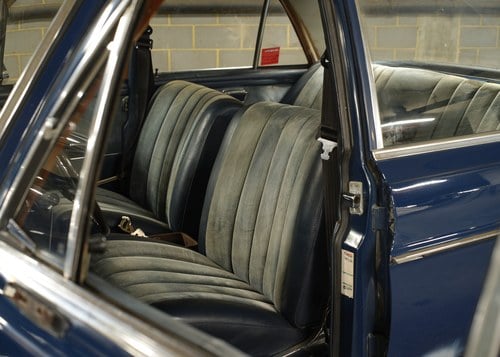 NO RESERVE - 1986 Mercedes 250S LHD In vendita (immagine 18 di 36)