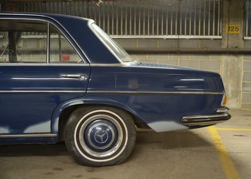 NO RESERVE - 1986 Mercedes 250S LHD In vendita (immagine 4 di 36)