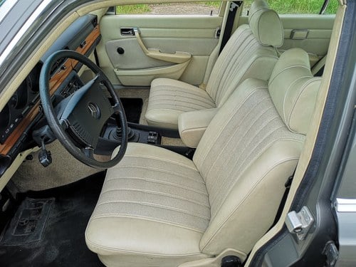 1972 Mercedes-Benz 280 S Te koop (foto 27 van 66)