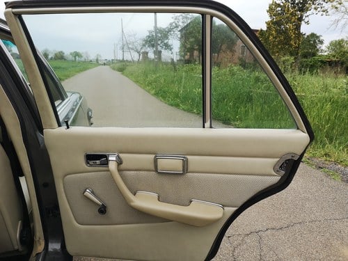 1972 Mercedes-Benz 280 S Te koop (foto 40 van 66)