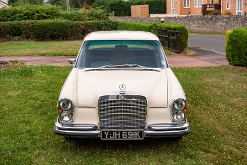 1972 Mercedes Benz 280 SE 3.5 à venda (imagem 10 de 115)