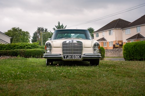 1972 Mercedes Benz 280 SE 3.5 à venda (imagem 12 de 115)