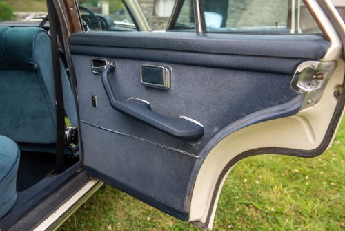 1972 Mercedes Benz 280 SE 3.5 à venda (imagem 27 de 115)