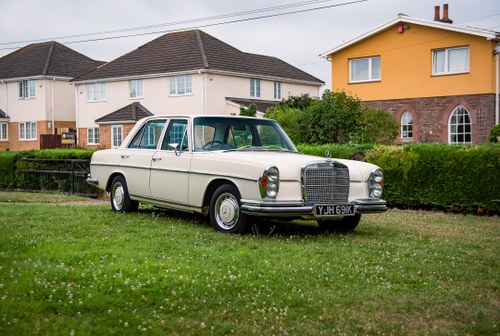 1972 Mercedes Benz 280 SE 3.5 à venda (imagem 1 de 115)