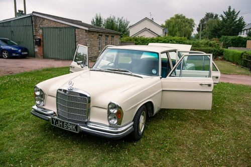 1972 Mercedes Benz 280 SE 3.5 à venda (imagem 4 de 115)