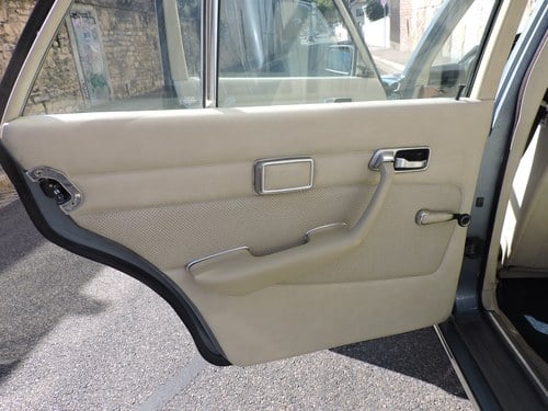 1973 Mercedes-Benz 280 SE (W116) In vendita (immagine 23 di 113)