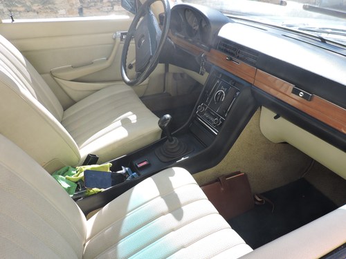 1973 Mercedes-Benz 280 SE (W116) In vendita (immagine 45 di 113)