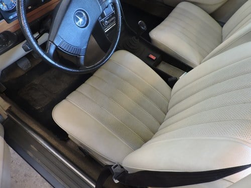 1973 Mercedes-Benz 280 SE (W116) In vendita (immagine 21 di 113)