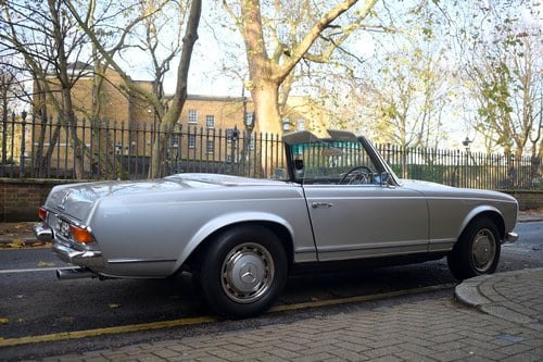 1970 Mercedes-Benz 280SL Pagoda Te koop (foto 8 van 204)