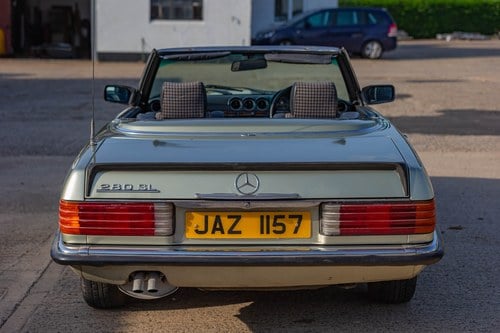 1982 Mercedes-Benz 280 SL (R107) In vendita (immagine 20 di 206)