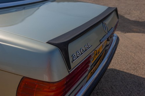 1982 Mercedes-Benz 280 SL (R107) In vendita (immagine 137 di 206)