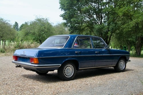1976 Mercedes-Benz 280 (W114) à vendre (picture 30 of 119)