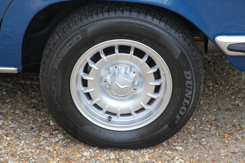 1976 Mercedes-Benz 280 (W114) à vendre (picture 38 of 119)