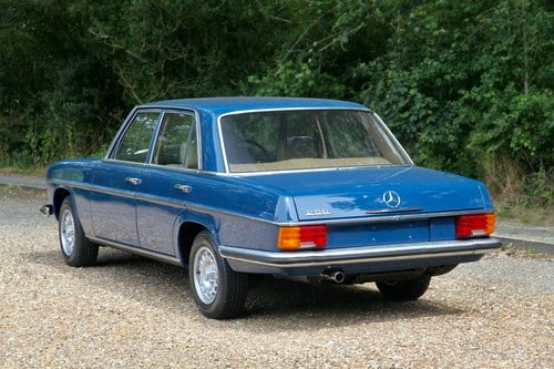 1976 Mercedes-Benz 280 (W114) à vendre (picture 32 of 119)