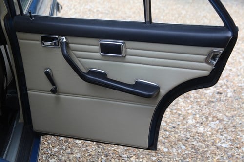 1976 Mercedes-Benz 280 (W114) à vendre (picture 70 of 119)