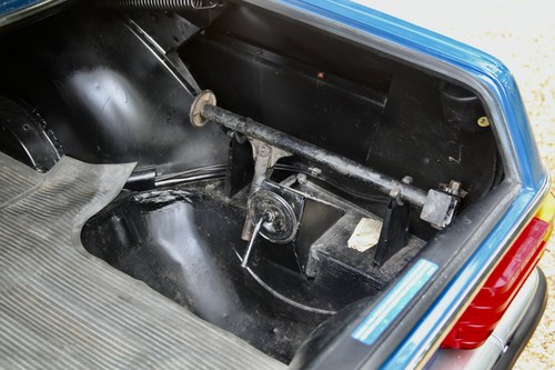 1976 Mercedes-Benz 280 (W114) à vendre (picture 56 of 119)