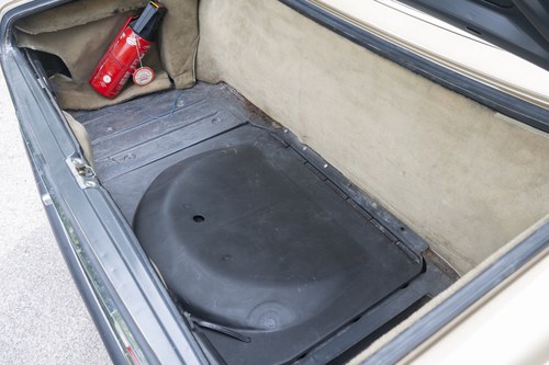 1984 Mercedes 280SL R107 zum Verkauf (Bild 165 von 252)