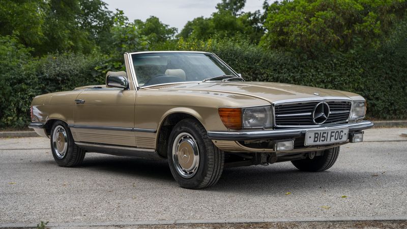 1984 Mercedes 280SL R107 For Sale (picture 1 of 253)