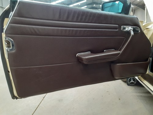 1985 Mercedes-Benz 280 SL (R107) Te koop (foto 47 van 139)