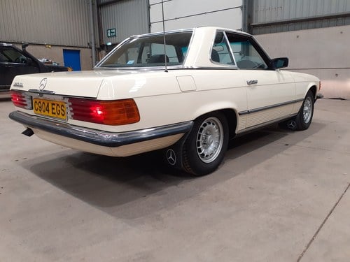 1985 Mercedes-Benz 280 SL (R107) Te koop (foto 12 van 139)