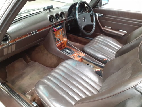 1985 Mercedes-Benz 280 SL (R107) Te koop (foto 37 van 139)